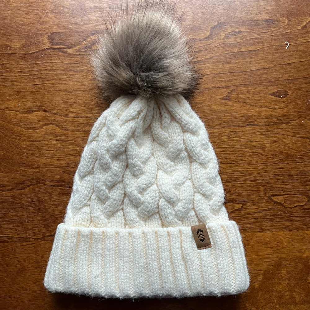 Women’s fashion winter hat